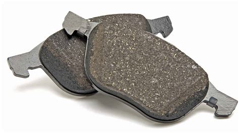 ceramic and semi metallic brake pads